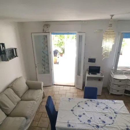 Casavacanza 100 Metri Dal Mare Torre Suda